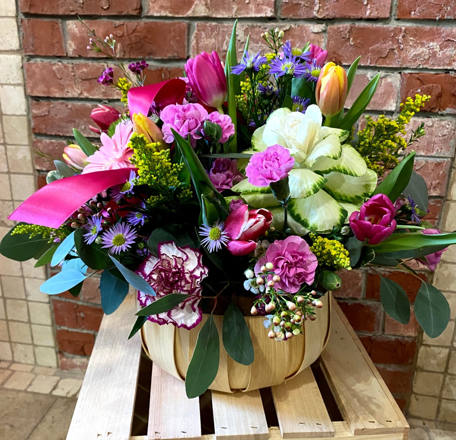 Fresh Cut Flowers Basket Arrangements - Kenny's Flower Shoppe